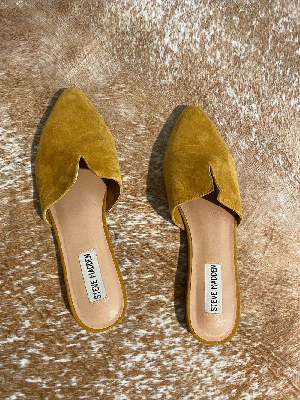 Steve Madden Mustard Suede Pointed Slip-On Mules